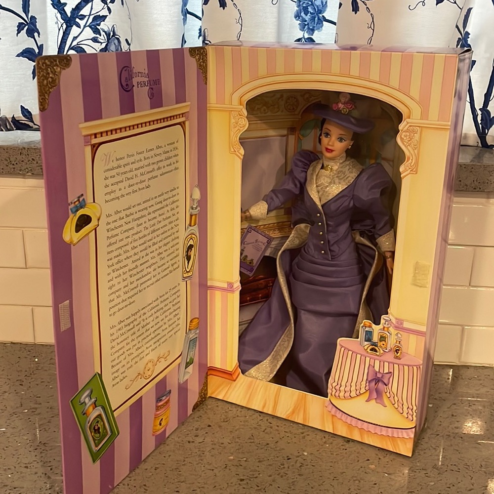 [Mattel] 1997 “Mrs. P.F.E. Albee Barbie” Special Edition NWT